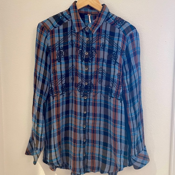 NWOT FREE PEOPLE Year-Round Light-Weight Gauze-Flannel Embroidered Top - Picture 1 of 6